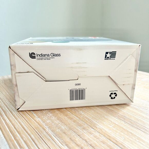 Vintage Indiana Windsor Blue Glass Candy Dish with Lid in original box - Picture 9 of 10